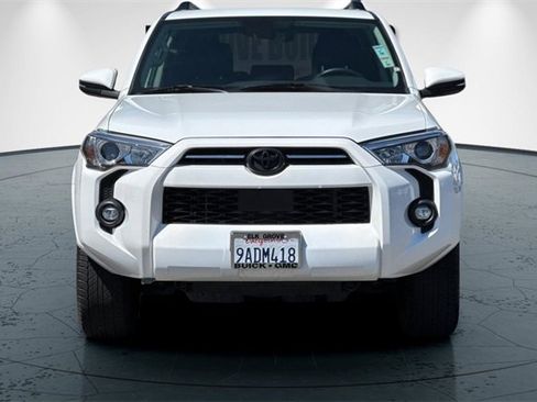 Used 2022 Toyota 4Runner SR5 Premium image 9