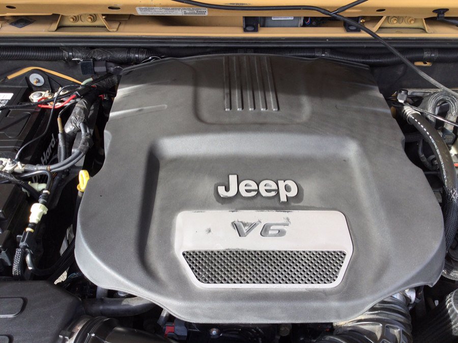 Used 2014 Jeep Wrangler Unlimited Sport w/ Quick Order Package 24S AWD/4WD image 37