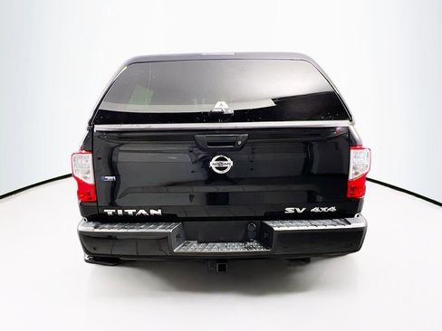 Used 2021 Nissan Titan SV w/ SV Convenience Package AWD/4WD image 6