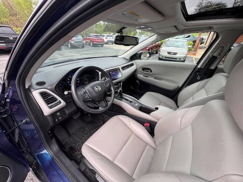 Used 2017 Honda HR-V EX-L image 9