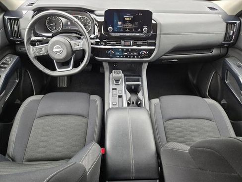 Used 2025 Nissan Pathfinder SV FWD image 16