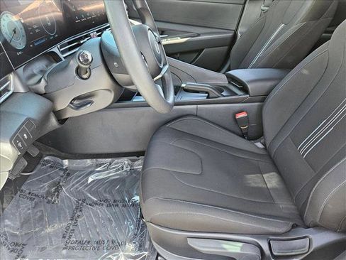 Used 2024 Hyundai Elantra SEL image 15