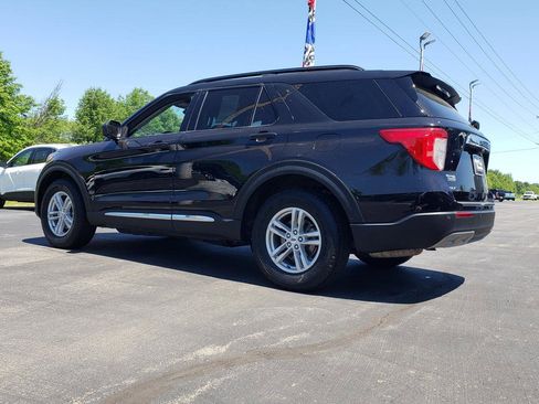 Used 2023 Ford Explorer XLT w/ Equipment Group 202A AWD/4WD image 8