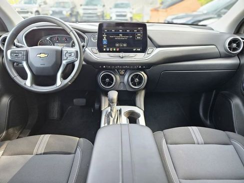 Used 2025 Chevrolet Blazer LT AWD/4WD image 15