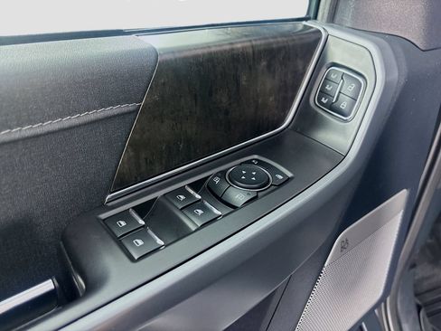 Used 2023 Ford F150 Lariat w/ Equipment Group 502A High AWD/4WD image 18