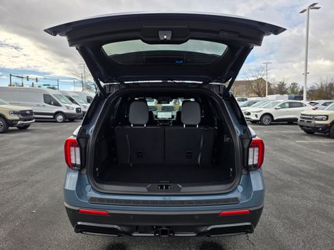 New 2026 Ford Explorer ST-Line w/ ST-Line Street Pack image 9