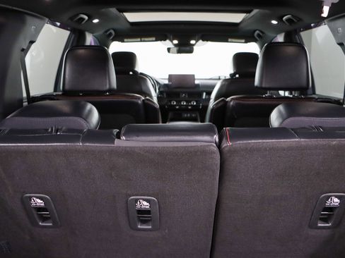 Used 2024 Honda Pilot TrailSport image 31