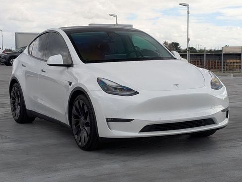 Used 2021 Tesla Model Y Performance image 3