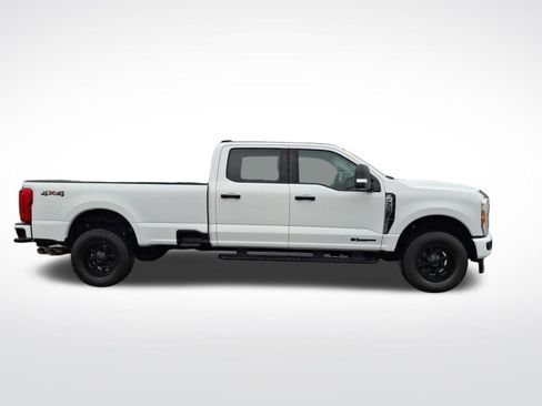 Used 2024 Ford F350 XLT image 2