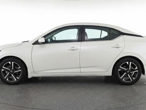 Used 2025 Nissan Sentra SV image 5