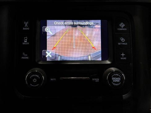 Used 2021 RAM 2500 Tradesman w/ Chrome Appearance Group image 9