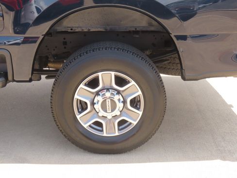 Used 2023 Ford F250 Lariat w/ Lariat Ultimate Package AWD/4WD image 17