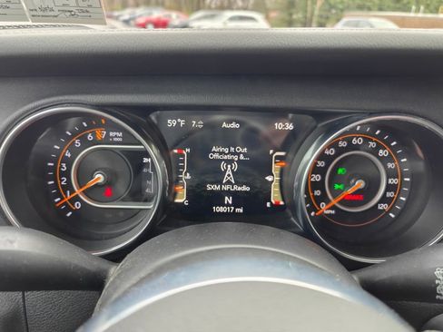 Used 2019 Jeep Wrangler Unlimited Sahara AWD/4WD image 23
