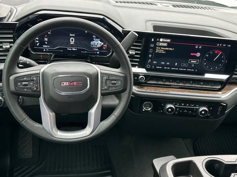 Used 2023 GMC Sierra 1500 Elevation image 17