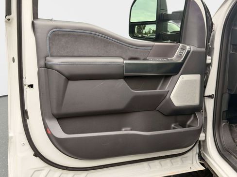 Used 2026 Ford F250 Platinum AWD/4WD image 17
