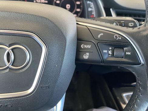 Used 2019 Audi Q7 3.0T Premium Plus w/ Premium Plus Package AWD/4WD image 7