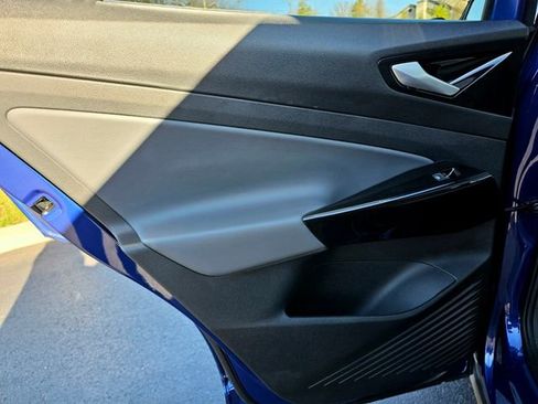 Used 2022 Volkswagen ID.4 Pro S image 25