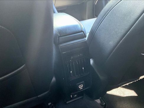 Used 2025 Jeep Compass Limited AWD/4WD image 11