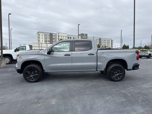 Used 2024 Chevrolet Silverado 1500 LT Trail Boss w/ Convenience Package II AWD/4WD image 6