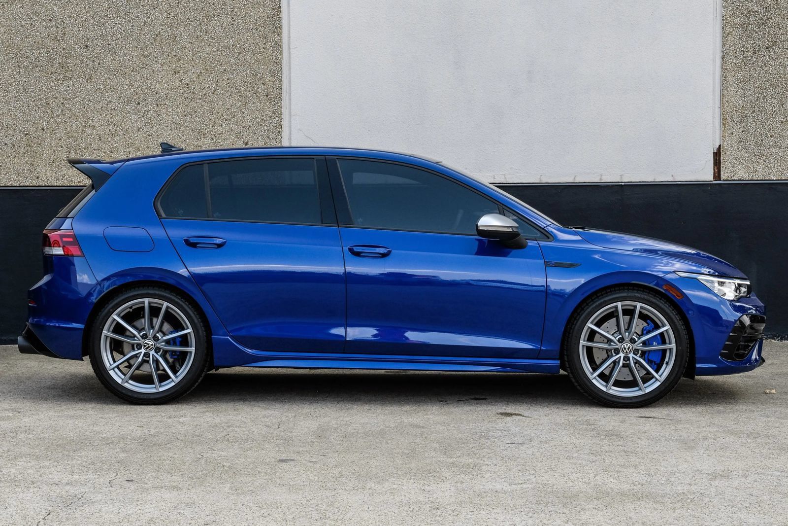 Used 2024 Volkswagen Golf R AWD/4WD image 7