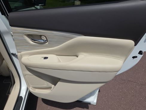 Used 2018 Nissan Murano Platinum w/ Cargo Package AWD/4WD image 18