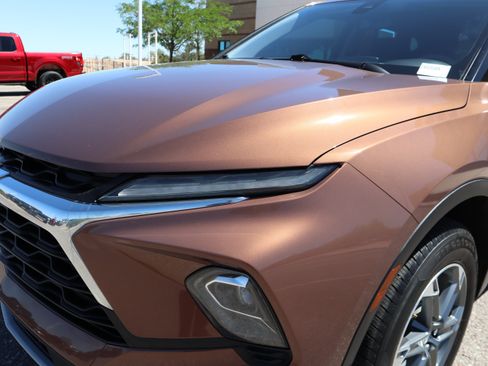 Used 2023 Chevrolet Blazer LT FWD image 14