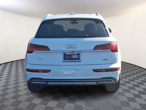 Used 2023 Audi Q5 2.0T Premium w/ Convenience Package image 5