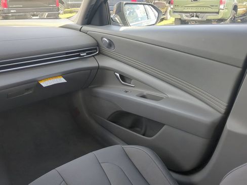 New 2026 Hyundai Elantra SEL Sport Premium FWD image 18