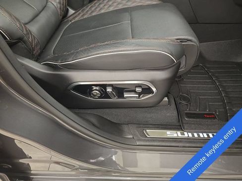 Used 2024 Jeep Grand Cherokee Summit AWD/4WD image 11