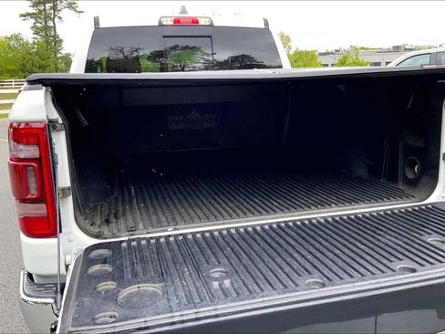 Used 2019 RAM 1500 Laramie AWD/4WD image 36