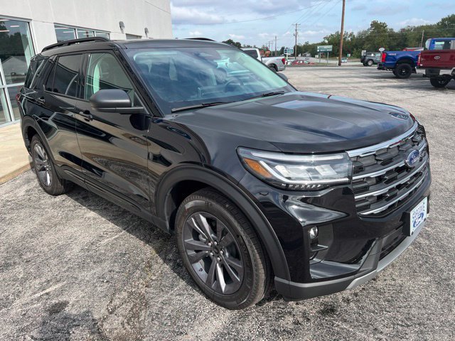 New 2026 Ford Explorer Active w/ Active Comfort Package AWD/4WD image 3