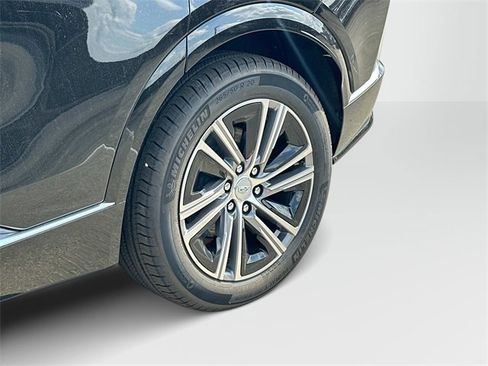 Used 2025 Cadillac Lyriq Luxury image 17