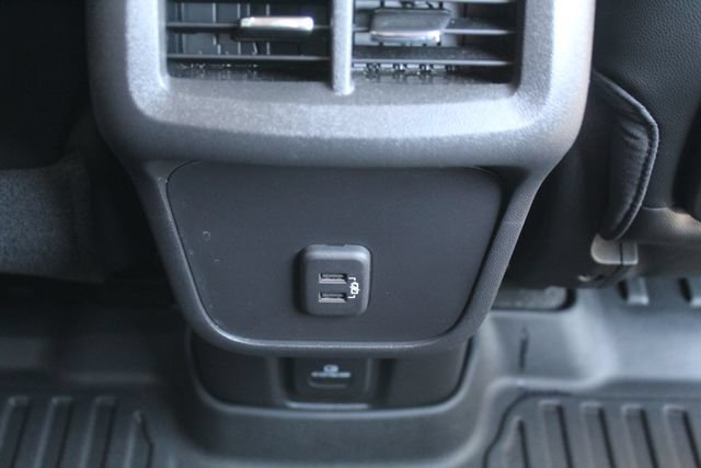 Used 2024 GMC Terrain SLT w/ Infotainment Package II FWD image 19