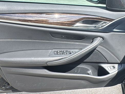 Used 2023 BMW 530i w/ Convenience Package RWD image 12