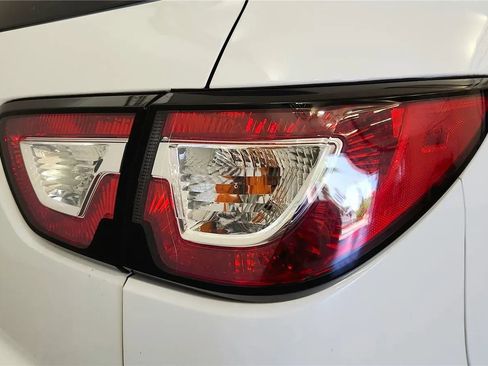 Used 2017 Chevrolet Traverse LT w/ Style and Technology Package FWD image 15