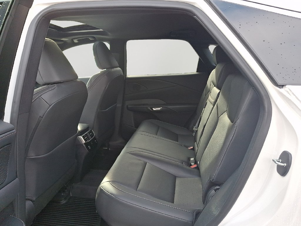 Used 2023 Lexus RX 350 Premium Plus w/ Accessory Package AWD/4WD image 8