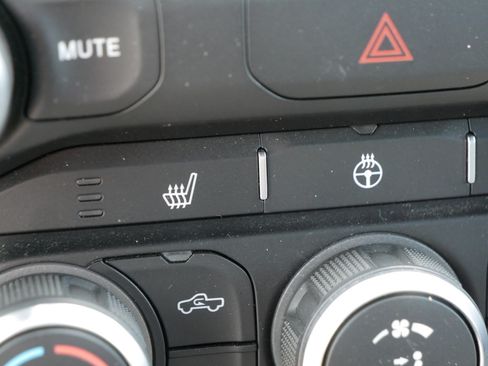 Used 2022 RAM 1500 Big Horn AWD/4WD image 28