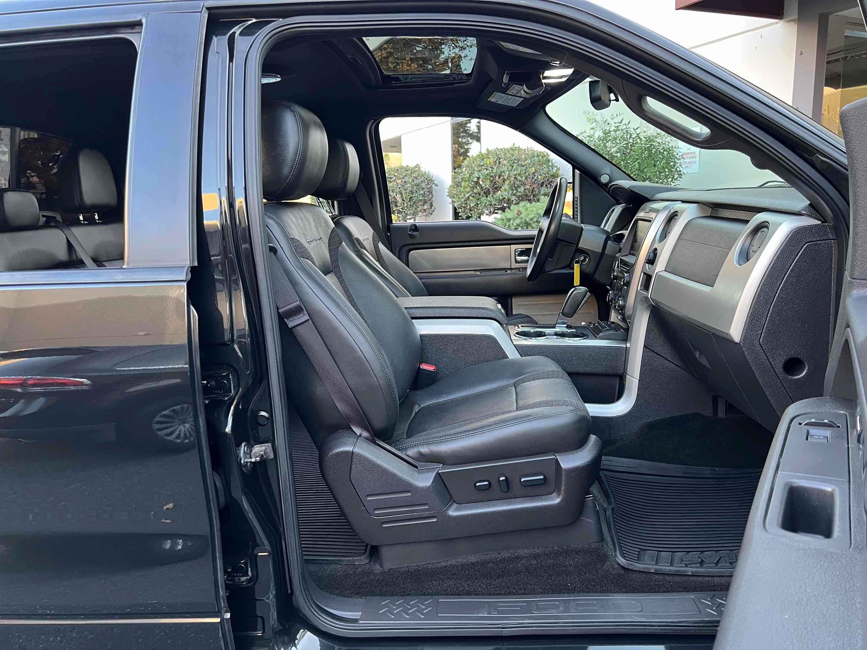 Used 2014 Ford F150 Raptor w/ Equipment Group 801A Luxury AWD/4WD image 9