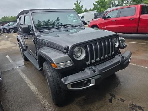 Used 2022 Jeep Wrangler Unlimited Sahara w/ Cold Weather Group AWD/4WD image 3