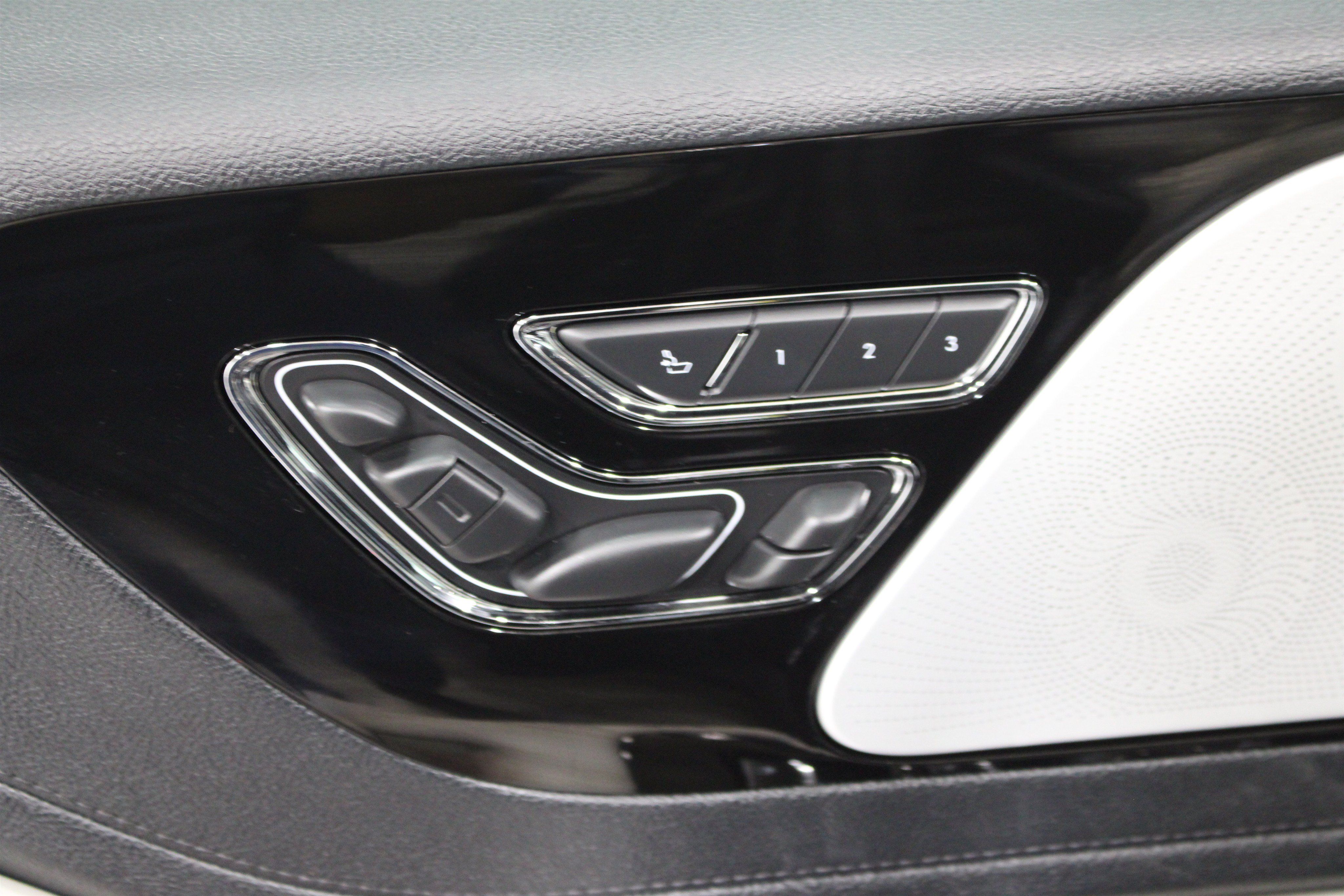 Certified 2026 Lincoln Aviator Reserve AWD/4WD image 7