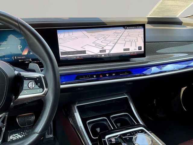 Used 2023 BMW 740i RWD image 11