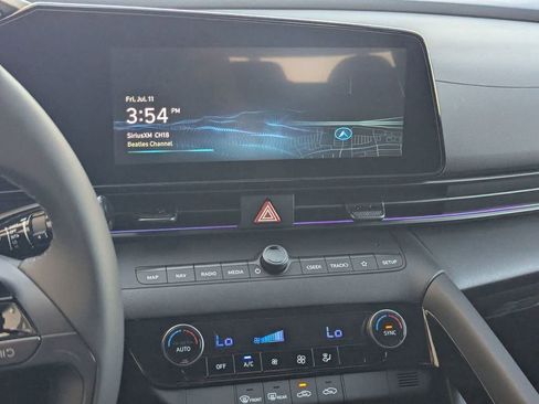 New 2025 Hyundai Elantra SEL image 22