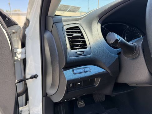 Used 2014 Nissan Altima 2.5 S FWD image 11