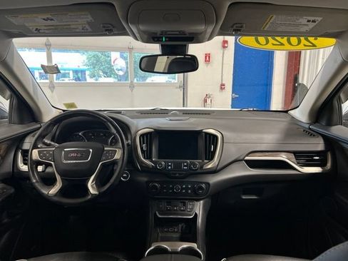 Used 2020 GMC Terrain Denali w/ Denali Premium Package AWD/4WD image 16