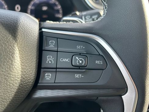 New 2025 Jeep Grand Cherokee L Altitude AWD/4WD image 21