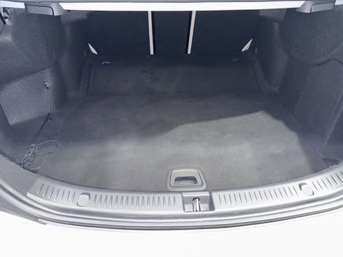 Used 2019 Mercedes-Benz E 300 4MATIC image 26