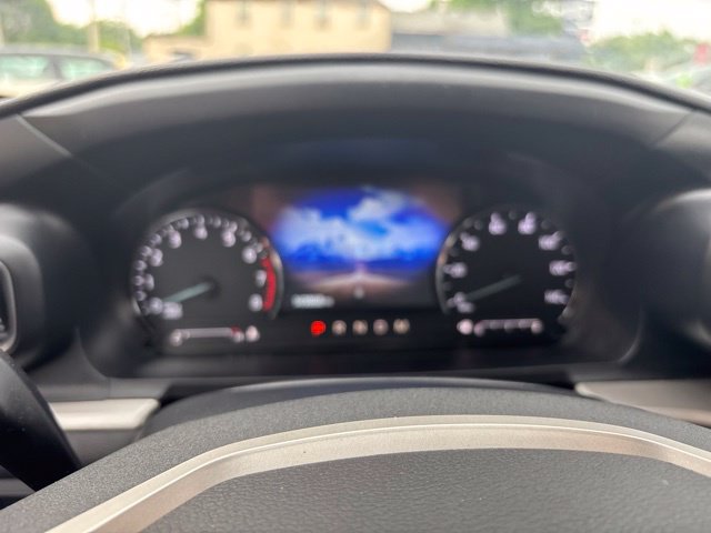 Used 2021 Ford Explorer XLT w/ Equipment Group 202A AWD/4WD image 11