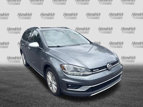 Used 2019 Volkswagen Golf Alltrack AWD/4WD image 2