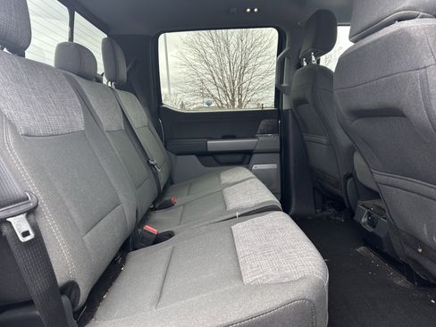Used 2024 Ford F250 XLT w/ Black Appearance Package AWD/4WD image 12