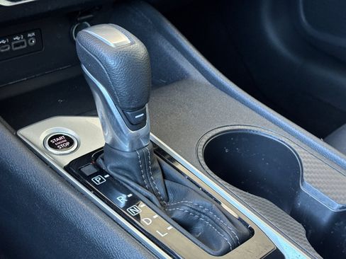 Used 2025 Nissan Altima 2.5 SV FWD image 18
